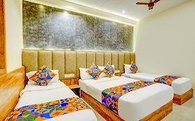 Hotel Amber Indore Palace